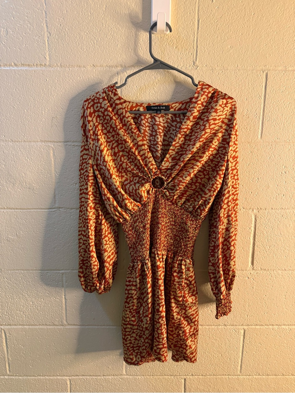 Smocked Waist Rust-Pattern Mini Dress with Decorative Ring
